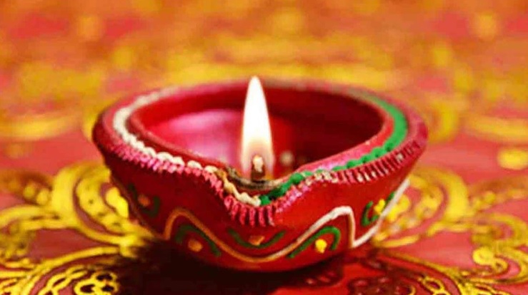Deepak ki aatmkatha par ek shandar nibandh